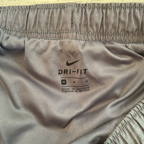 Nike Sports Shorts Women purple / grey - Picture 3 of 5